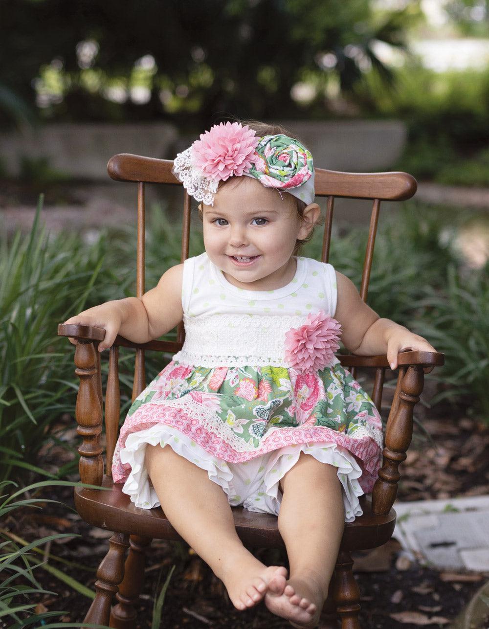 April Meadow Swing Set for Toddlers 