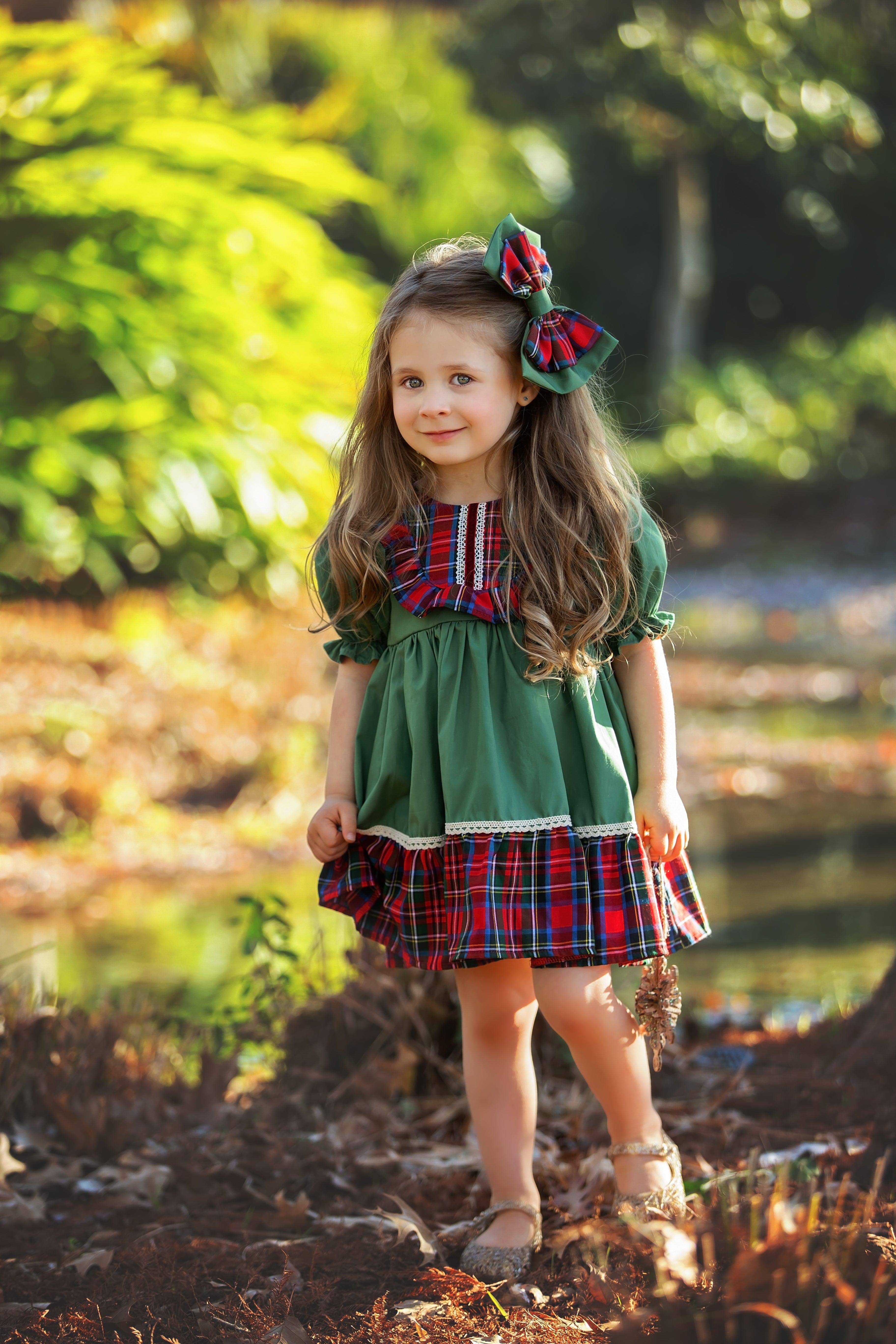 Christmas Carol Girls Dress 6 / Green Christmas Carol Girls Dress 6 / Green