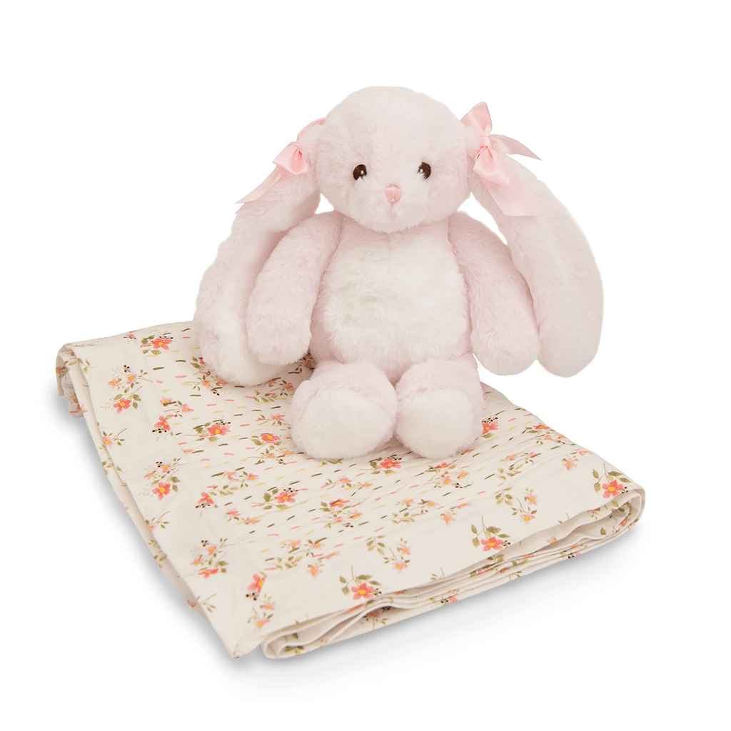 Best Quality Tiny Petals Quilt Gift Set for Newborn Babies 