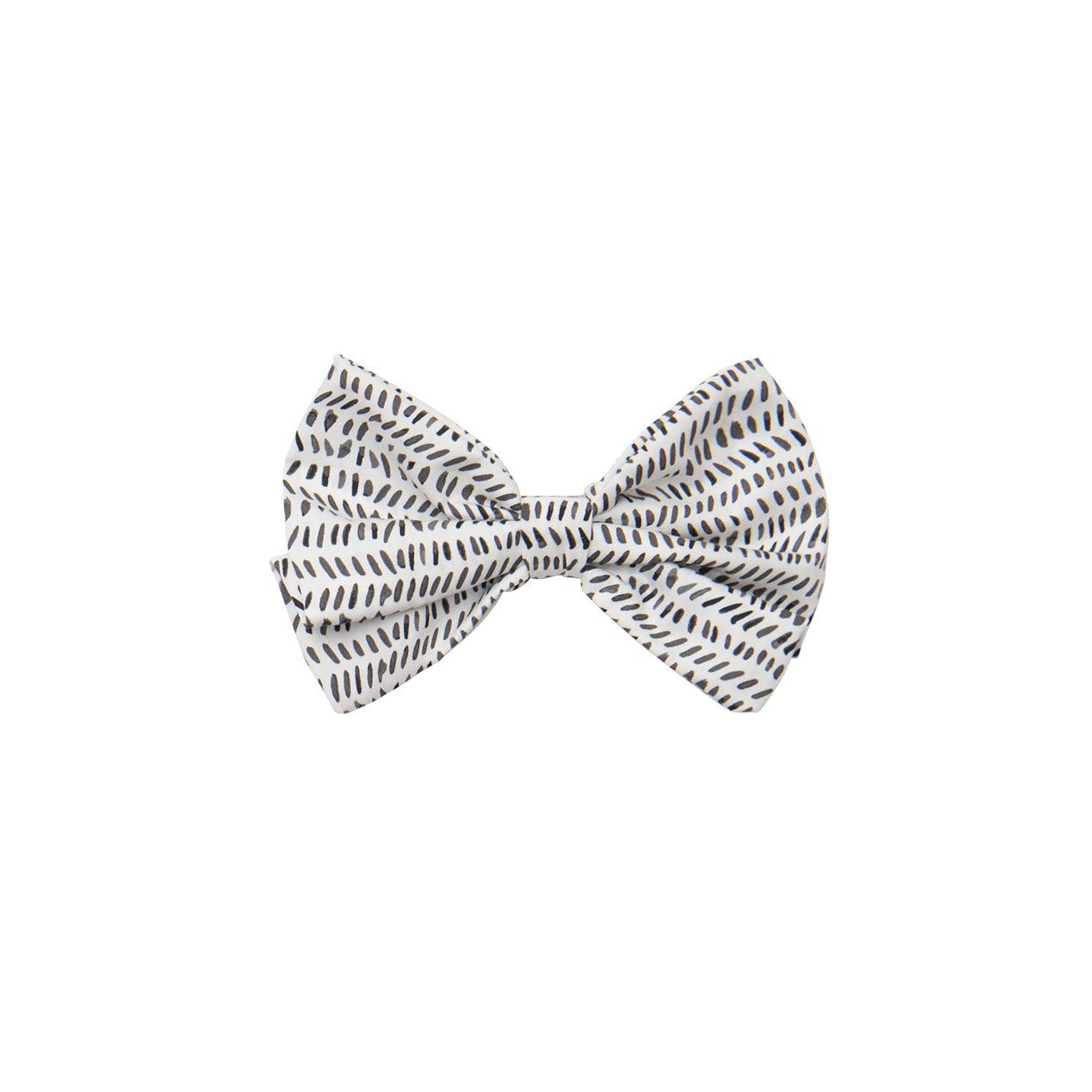 Buy Best Quality Preety In Pink Clippie for Baby Girls - Haute Baby