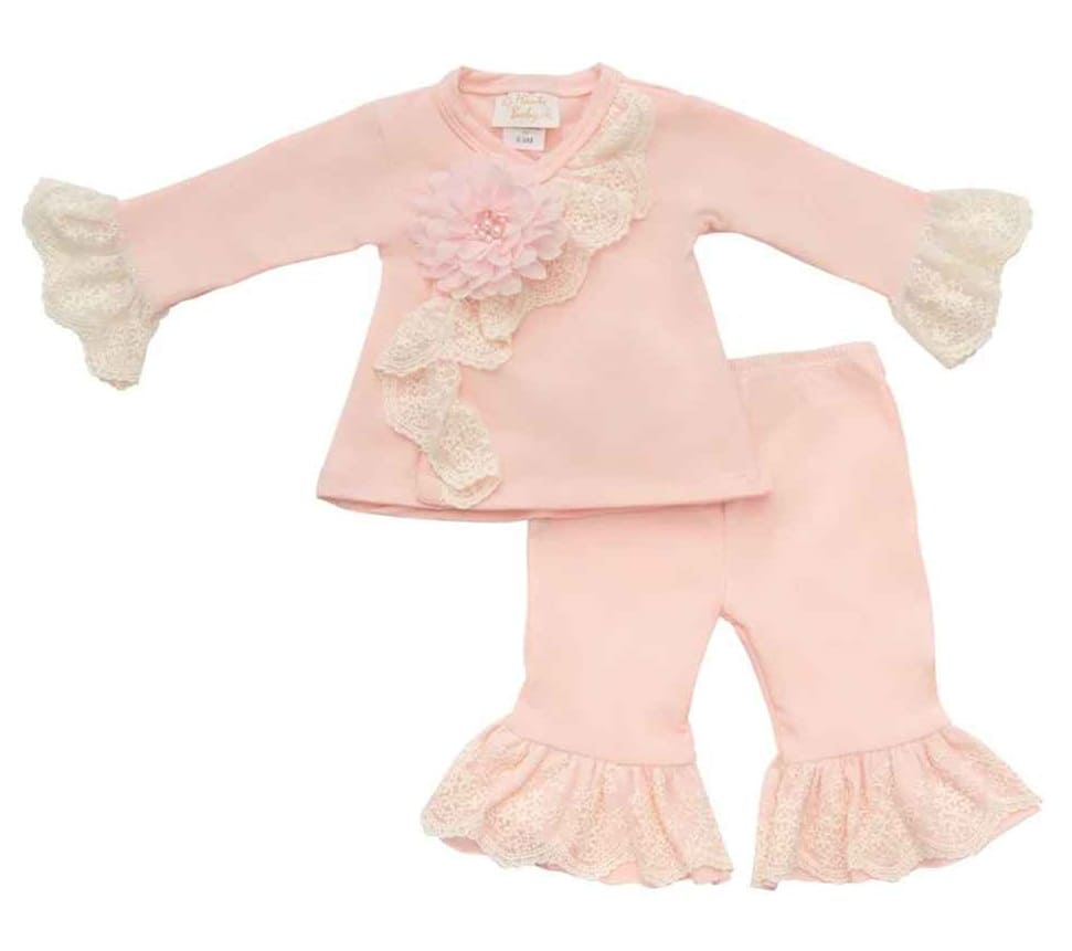 Shop Chic Petite Kimono Gift Set for Newborns 